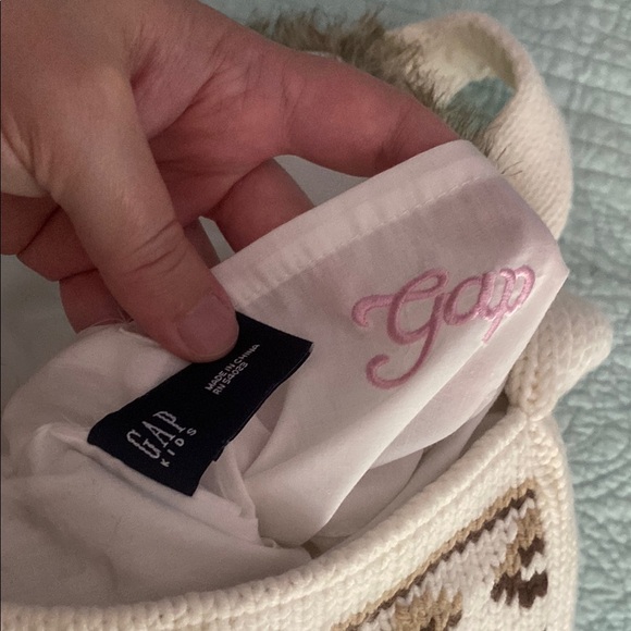 GAP Cream and Brown Shoulder Bag with Faux Fur Trim - Picture 4 of 5